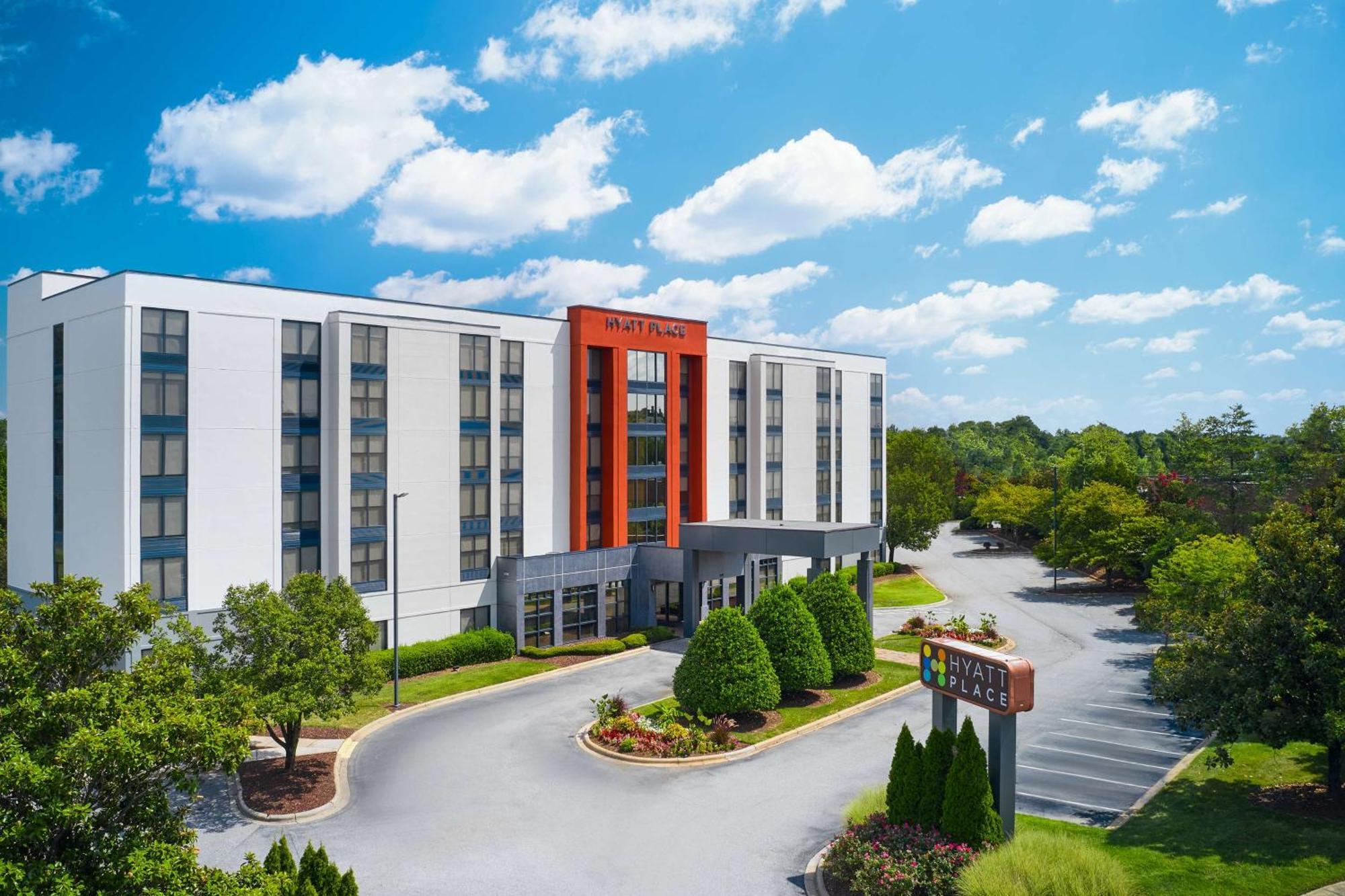 Hyatt Place Greensboro Bagian luar foto