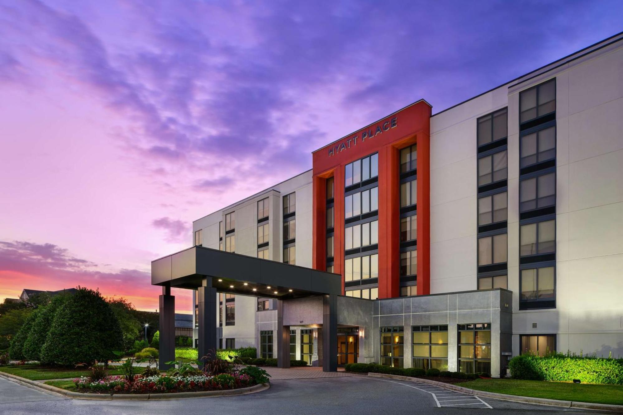 Hyatt Place Greensboro Bagian luar foto