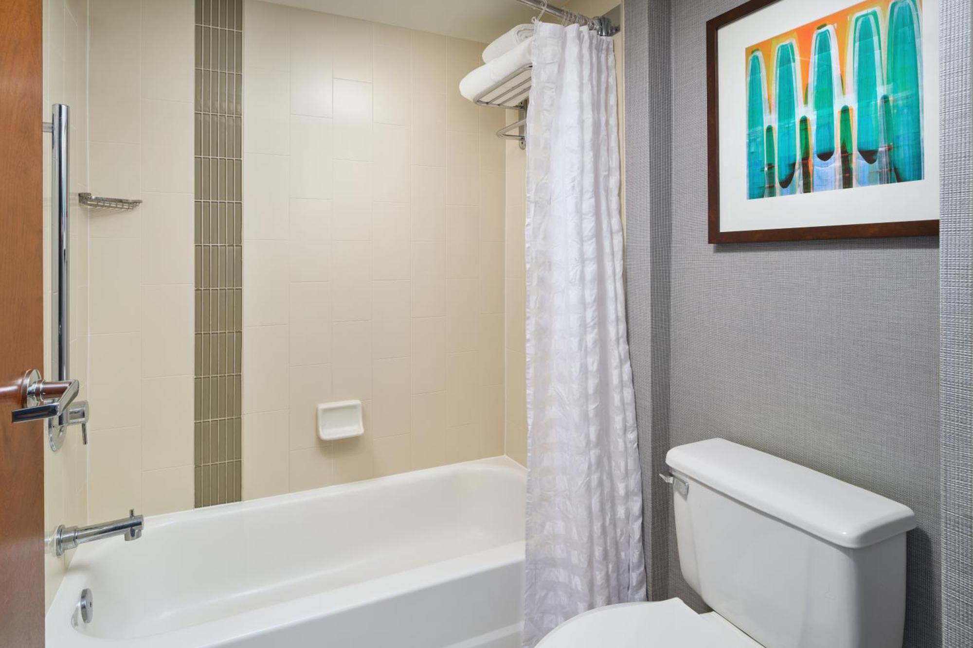 Hyatt Place Greensboro Bagian luar foto